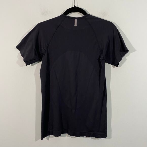 Nike Women's Black Fitdry Fitted Athletic Short Sleeve Top Size M - Picture 9 of 9